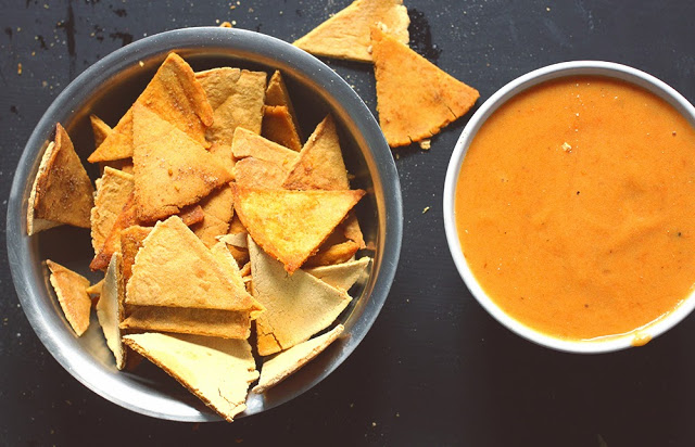 Nachos mit ohne Käsesauce - Kraftfutter